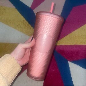 Starbucks NWT 2022 Valentine’s Soft Touch Pink Venti 24oz Studded Tumbler